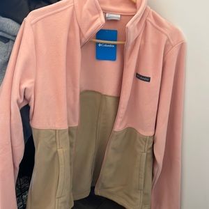 Brand new unworn Columbia fleece. Duplicate Christmas gift.